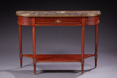 Console desserte de style Louis XVI en acajou...