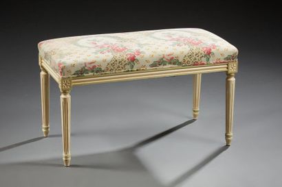 Banquette rectangulaire de style Louis XVI...