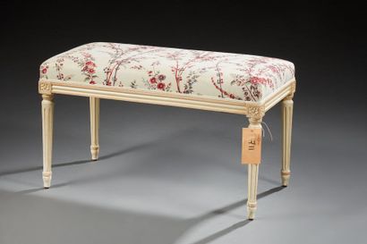 Banquette rectangulaire de style Louis XVI...