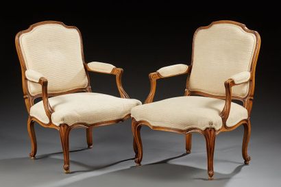Paire de fauteuils à dos plat en bois naturel...