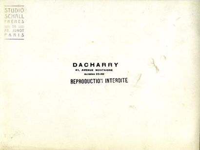 DACHARRY, décorateur
Paire de fauteuils cubiques...