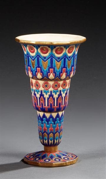LONGWY
Grand vase cornet à triple évolution...