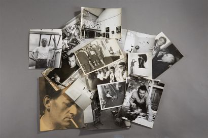 Ensemble de photographies N&B d'artistes...