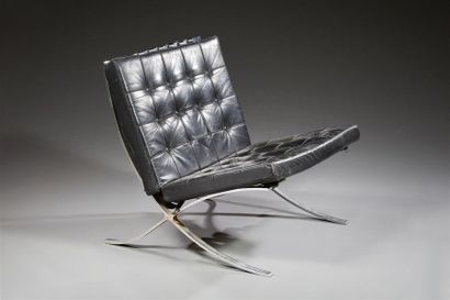 Ludwig MIES van der ROHE
EDITIONS Knoll
« Barcelona »...