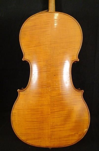 Très joli violoncelle Français du milieu...