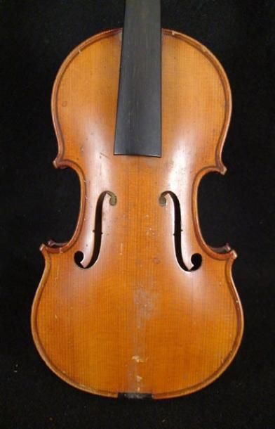 Joli petit violon 1/4 de Mirecourt de l'atelier,...