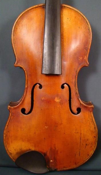 Violon 4/4 probablement de facture des Pays...