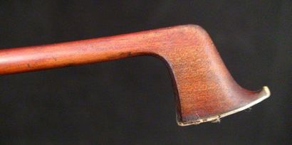 Archet de violon de fabrication allemande,...