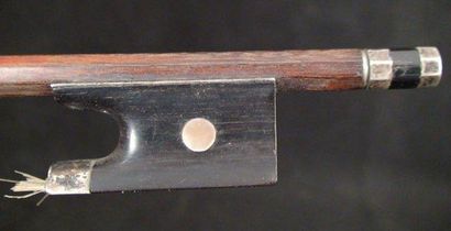 Archet de violon de fabrication allemande,...