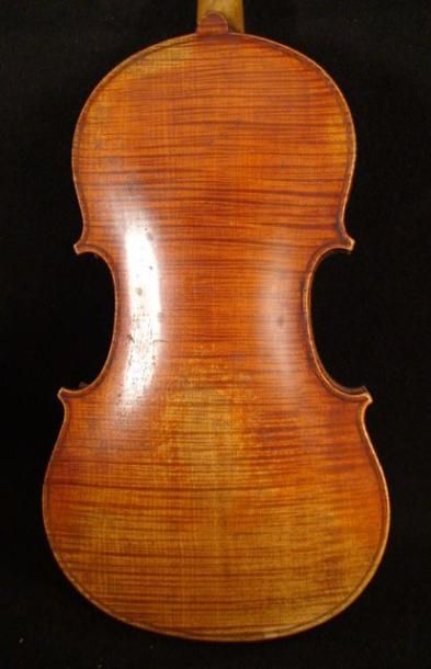 Violon 4/4 XIXe français en modèle GUARNIERIUS....