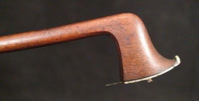 Archet de violon de l'atelier JTL portant...