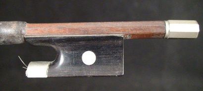 Archet de violon de Mirecourt de l'atelier...