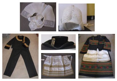 Deux costumes bretons d'origine Giz Fouen...