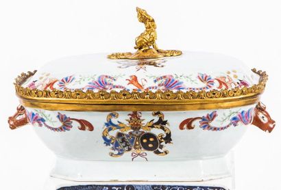 CHINE
Compagnie des Indes Terrine en porcelaine...