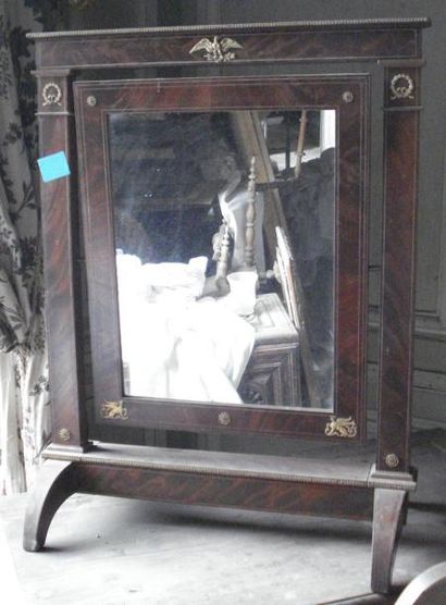 Psyché de table en acajou et filets de buis,...