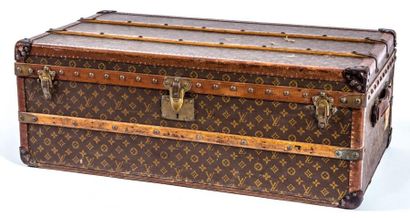 LOUIS VUITTON
Malle Cabine, toile tissée...