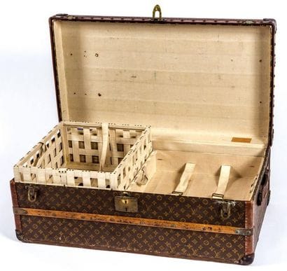 LOUIS VUITTON
Malle Cabine, toile tissée...