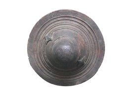 PETIT BOUCLIER rond Oromo en peau d'hippopotame...