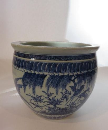 CHINE
Cache-pot en porcelaine à décor en...