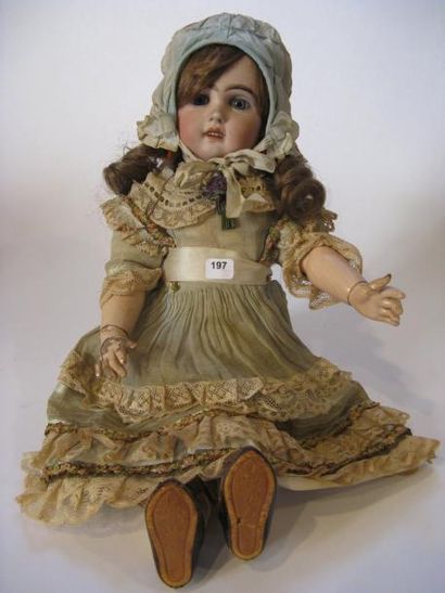 Poupée Jumeau. Taille 8. Tête porcelaine...