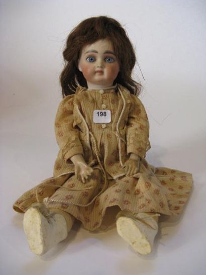 Poupée tête porcelaine Gebruder Kuhnlenz....
