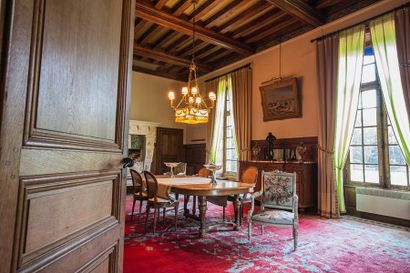 Mobilier de salle à manger en chêne maillé,...