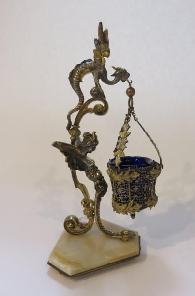 Brûle parfum en bronze doré et argenté présentant...