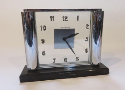 JAEGER LECOULTRE
Pendulette en métal chromé...