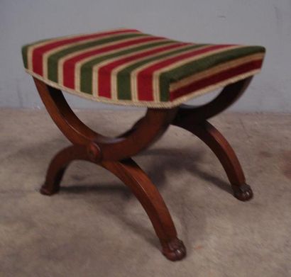 Tabouret en acajou et placage d'acajou, piétement...