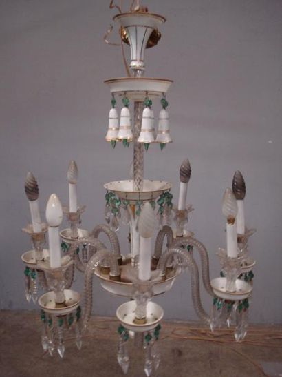 Lustre en opaline à filets dorés, verre filé...