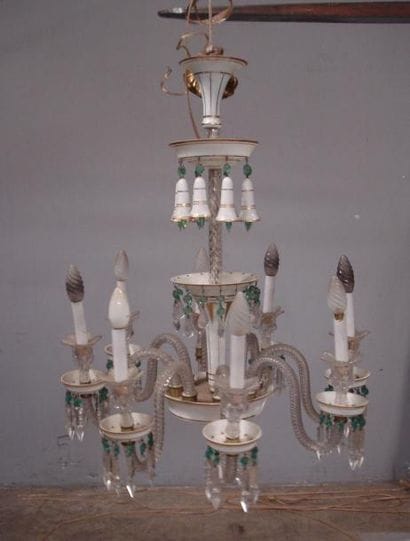 Lustre en opaline à filets dorés, verre filé...