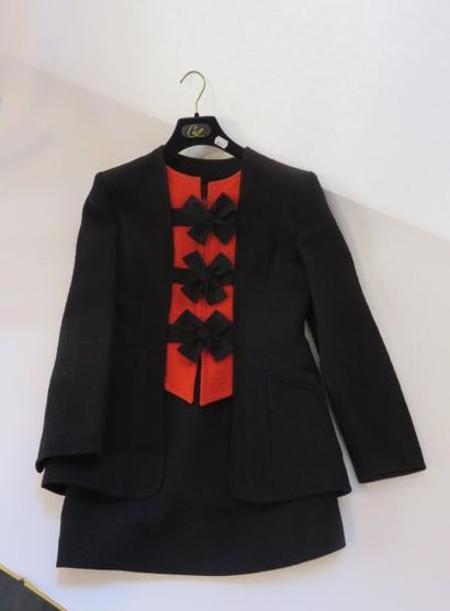 Christian LACROIX
Tailleur en laine et soie...