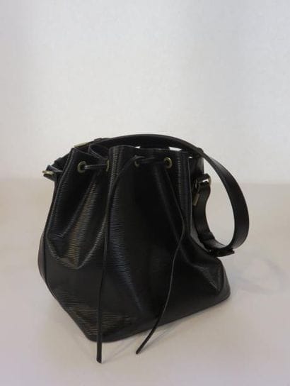 LOUIS VUITTON
Sac Noë petit modèle en cuir...