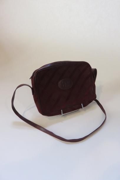 BALENCIAGA
Sac en tissu monogrammé rouge,...