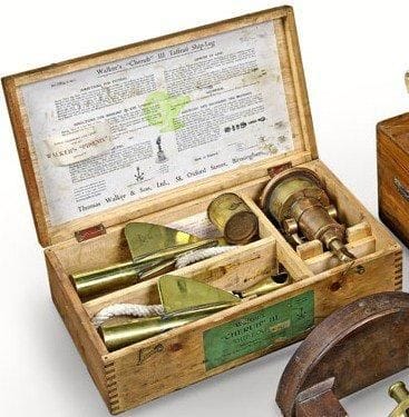 Loch anglais par Thomas WALKER. Coffret de...