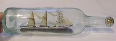 Bateau en bouteille: Trois-mâts 