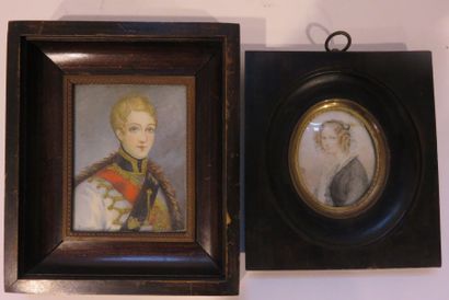 Deux miniatures, l'une ovale figurant une...