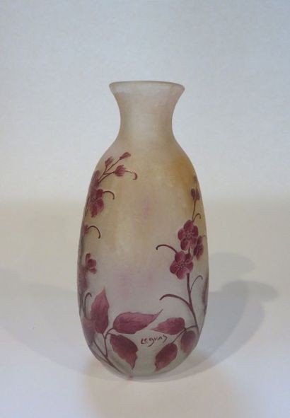 LEGRAS
Vase piriforme en verre multicouche...