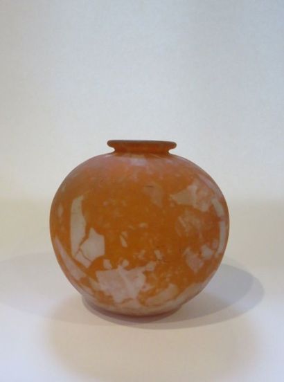 LE LORRAIN
Grand vase boule à petit col en...