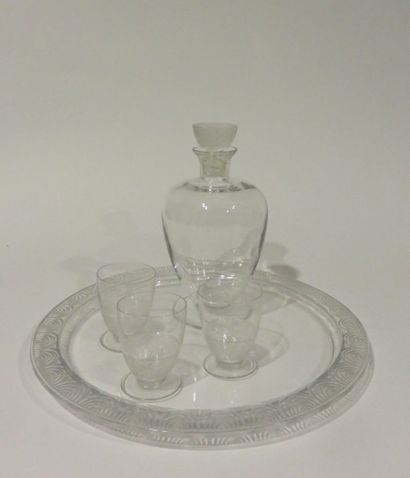 R. LALIQUE
Suite de trois verres et une carafe...