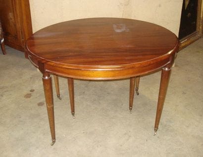 Table à bandeau en acajou, plateau ouvrant...