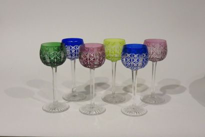 SAINT-LOUIS
Suite de six verres à vin d'Alsace...