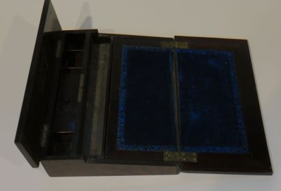 Ecritoire en loupe d'amboine, filets d'ébène...