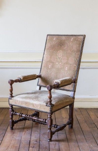 Fauteuil en chêne tourné à piètement à entretoise...