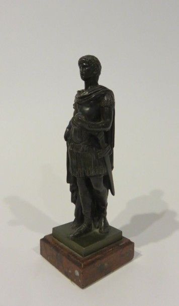 École du XIXe siècle
Empereur romain en tenue...