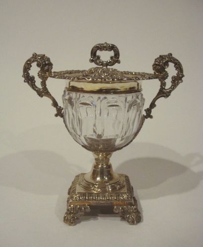 Drageoir en argent, le corps en cristal ou...