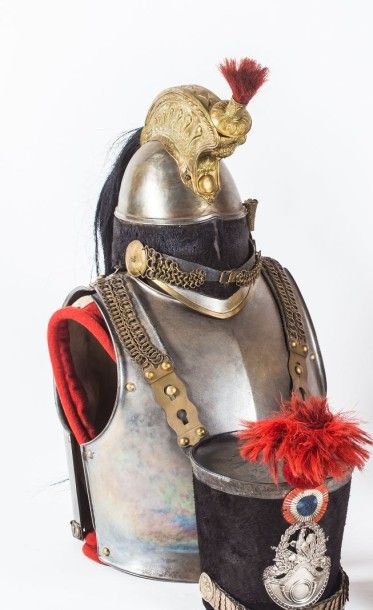 Ensemble casque et cuirasse de cuirassier...