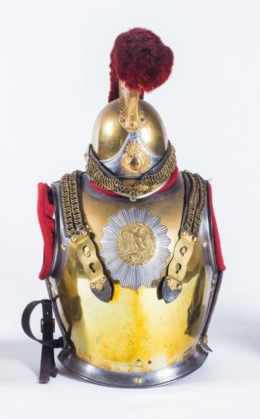 Ensemble casque et cuirasse de carabinier...