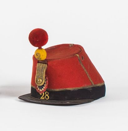 Shako de lieutenant du 28è régiment d'infanterie...