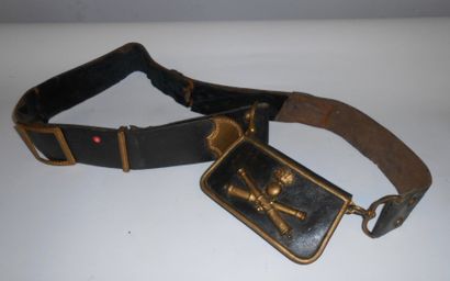 Giberne d'officier d'artillerie. En cuir...